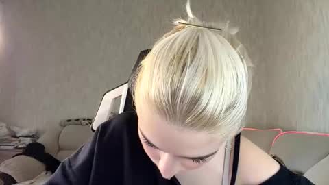 Isabel online show from November 19, 11:09 am