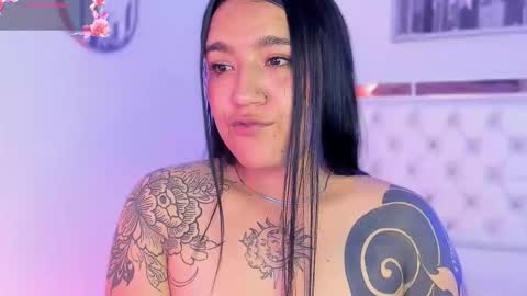 lottie_fox online show from March 18, 4:07 am