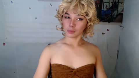 louilalicious online show from February 12, 11:40 am