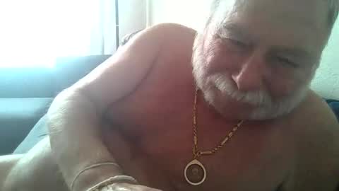 louis_chokdee online show from September 15, 3:46 pm