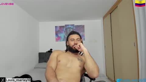 louis_marley_ online show from October 24, 3:51 am