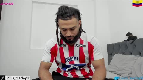 louis_marley_ online show from April 5, 2:47 pm