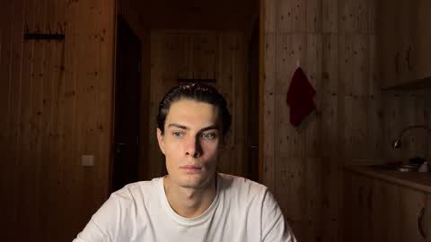 Snapshot of louis_preston chatting on October 14, 2:03 am Mark online show from October 14, 2:03 am