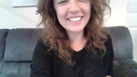 Snapshot of loveconnie chatting on October 18, 12:20 pm Connie Rae online show from October 18, 12:20 pm