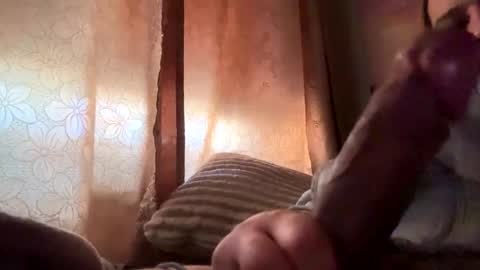 lovecumbug12 online show from February 15, 1:10 pm