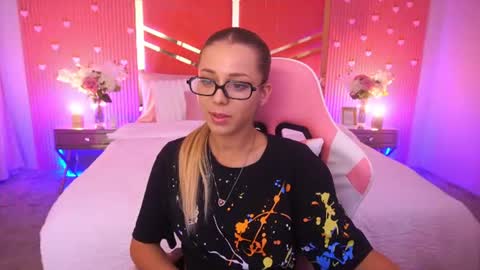 loveedove online show from June 25, 12:43 pm