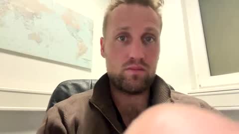 lovefuesse online show from March 3, 9:05 am