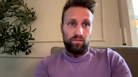 lovefuesse online show from November 21, 7:06 am