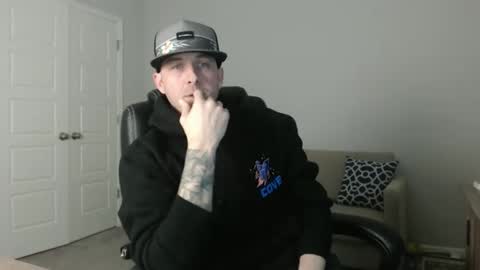 lovehatlovers online show from February 12, 7:56 am