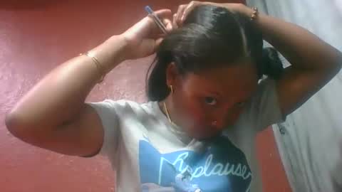 loveinlife750427 online show from September 11, 7:15 pm