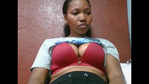 loveinlife750427 online show from September 17, 5:44 am