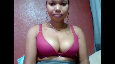 loveinlife750427 online show from December 4, 6:02 am