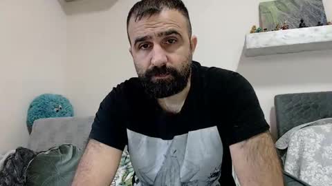 Snapshot of loveivat80 chatting on December 19, 6:34 am loveivat80 online show from December 19, 6:34 am