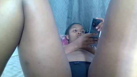 lovelbrownie online show from April 5, 8:28 pm