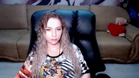 private open online show from March 29, 3:02 pm