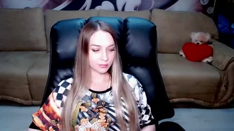 private open online show from April 3, 2:46 pm