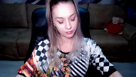 private open online show from May 12, 2:59 pm