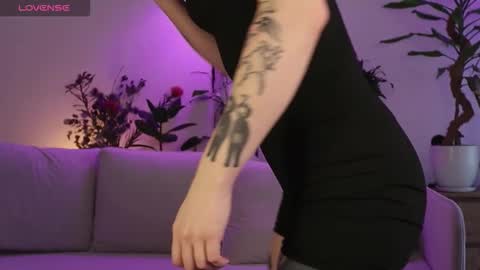 Elsa online show from March 12, 5:55 am