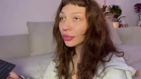 Elsa online show from November 25, 2:05 pm