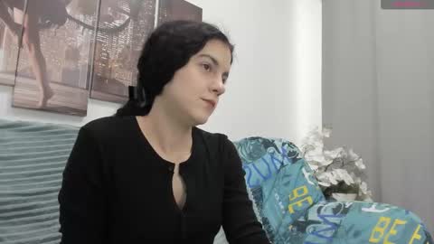 lovely__audrey online show from December 23, 8:20 am