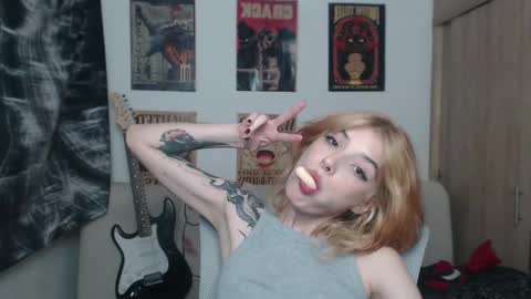 Cassie online show from March 3, 9:00 am