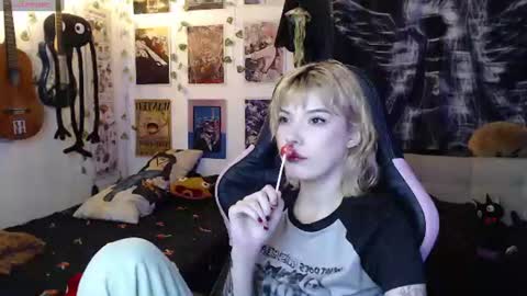 Cassie online show from July 17, 1:07 am