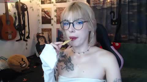 Cassie online show from June 13, 12:32 am