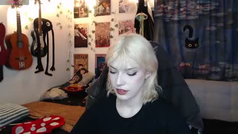 Cassie online show from August 2, 5:09 am