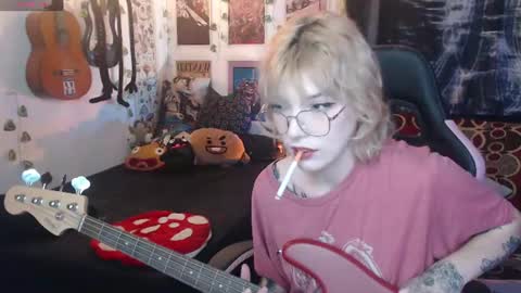 Cassie online show from June 24, 5:03 am