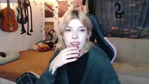 Cassie online show from July 28, 6:44 am