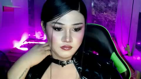 lovely_coleen online show from December 2, 9:46 pm