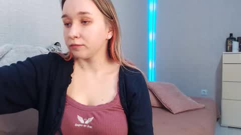 Lovely Hayley online show from February 14, 10:45 pm