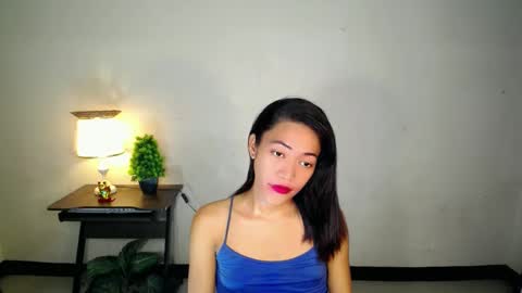 lovely_nathaliax online show from February 11, 1:20 pm