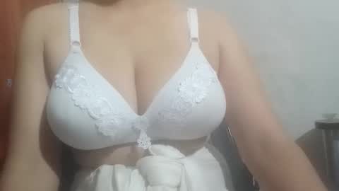 katrina follow me guys online show from October 22, 11:06 pm