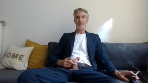 Max online show from September 15, 2:07 pm
