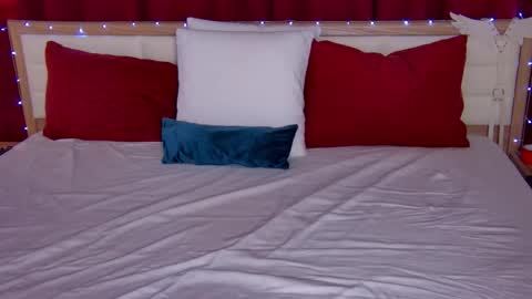 Caroline online show from September 11, 3:30 am