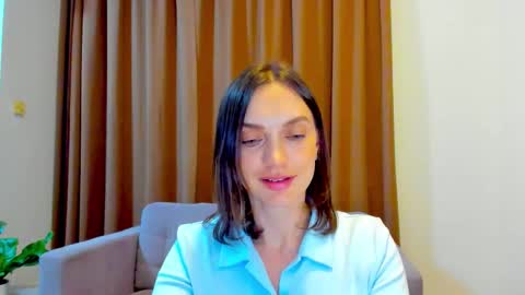 Snapshot of lovelyeemia chatting on October 22, 10:51 am Mia online show from October 22, 10:51 am