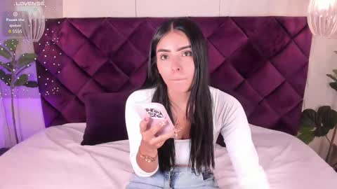 Lovely online show from February 20, 5:04 pm