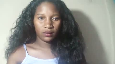 lovelylarra online show from March 13, 9:23 am