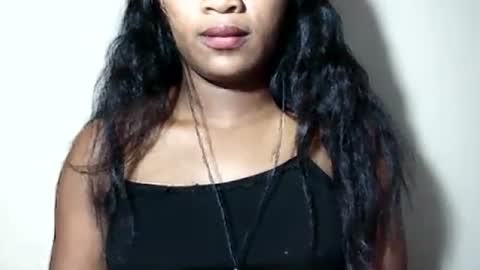 lovelylarra online show from July 28, 11:17 am