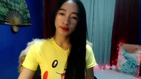 lovelypetite143 online show from February 11, 5:33 am