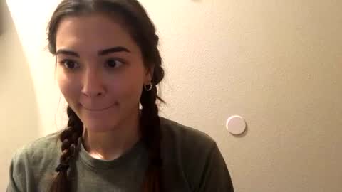 Queen Aria  online show from December 17, 10:22 pm