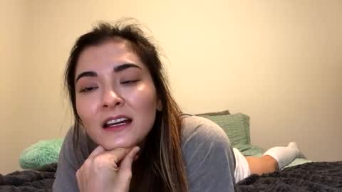 Queen Aria  online show from October 16, 8:40 pm