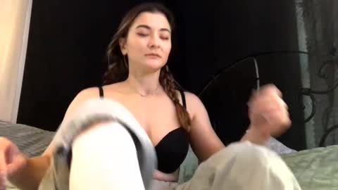 Queen Aria  online show from March 12, 6:22 pm