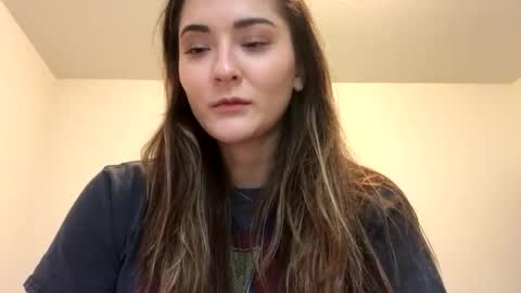 Queen Aria  online show from October 24, 7:47 pm