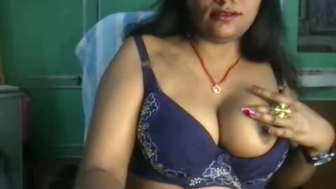 lovelyrose36 online show from June 8, 1:28 am