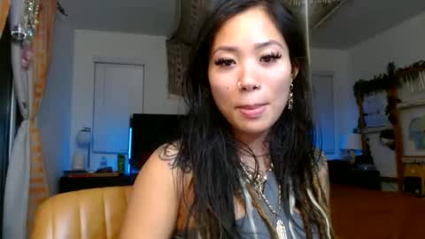 lovelyxmacii online show from September 12, 5:31 am