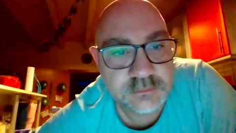 lover010983 online show from February 18, 5:53 am