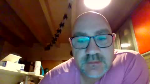 lover010983 online show from March 1, 5:09 am