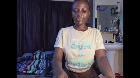 Snapshot of lovergirl2003 chatting on March 11, 6:52 pm Kate online show from March 11, 6:52 pm